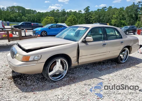 1998 Mercury Grand Marquis Gs z USA, uszkodzony, nr VIN 2MEFM74W1WX688797